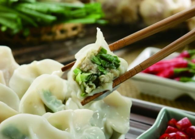 调韭菜馅，关键在调味，学会3不要2技巧，翠绿不出水，鲜香可口